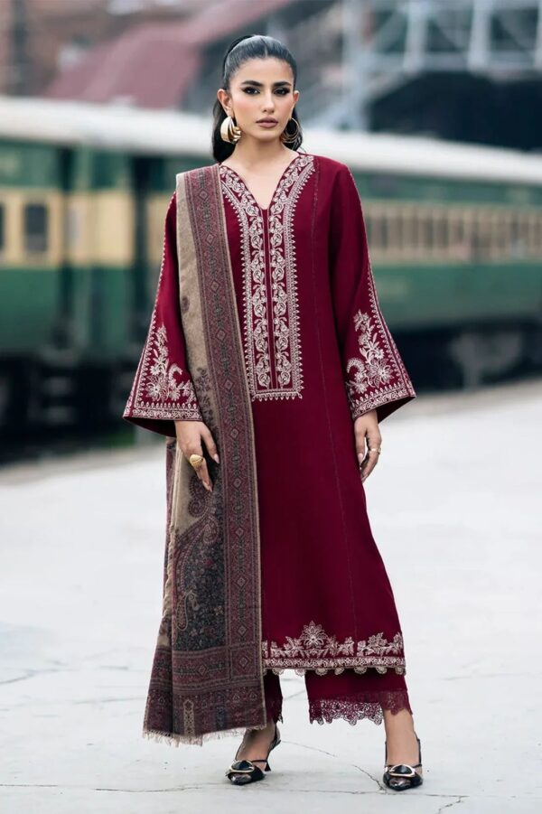 MariaB Dhanak 3-Piece Suit Exquisite Thread Embroidery Digital Print Wool Shawl