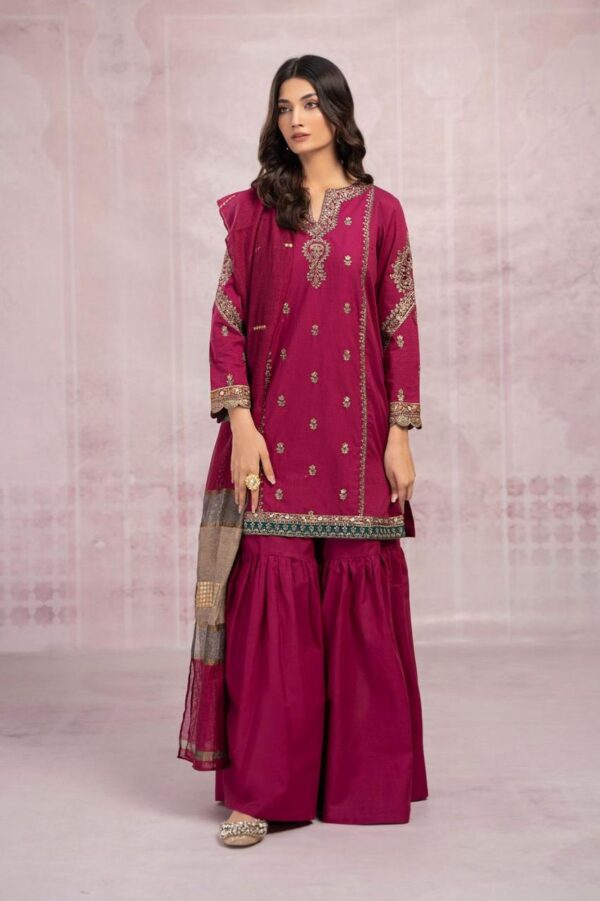 Upgrade Your Wardrobe with MariaB Embroidered Dhanak Suit